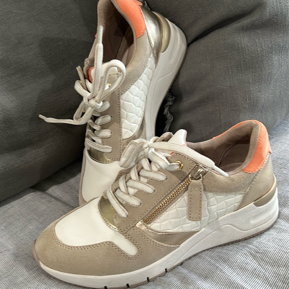 TAMARIS sport shoes.  Size 40.  Designed in Germany.